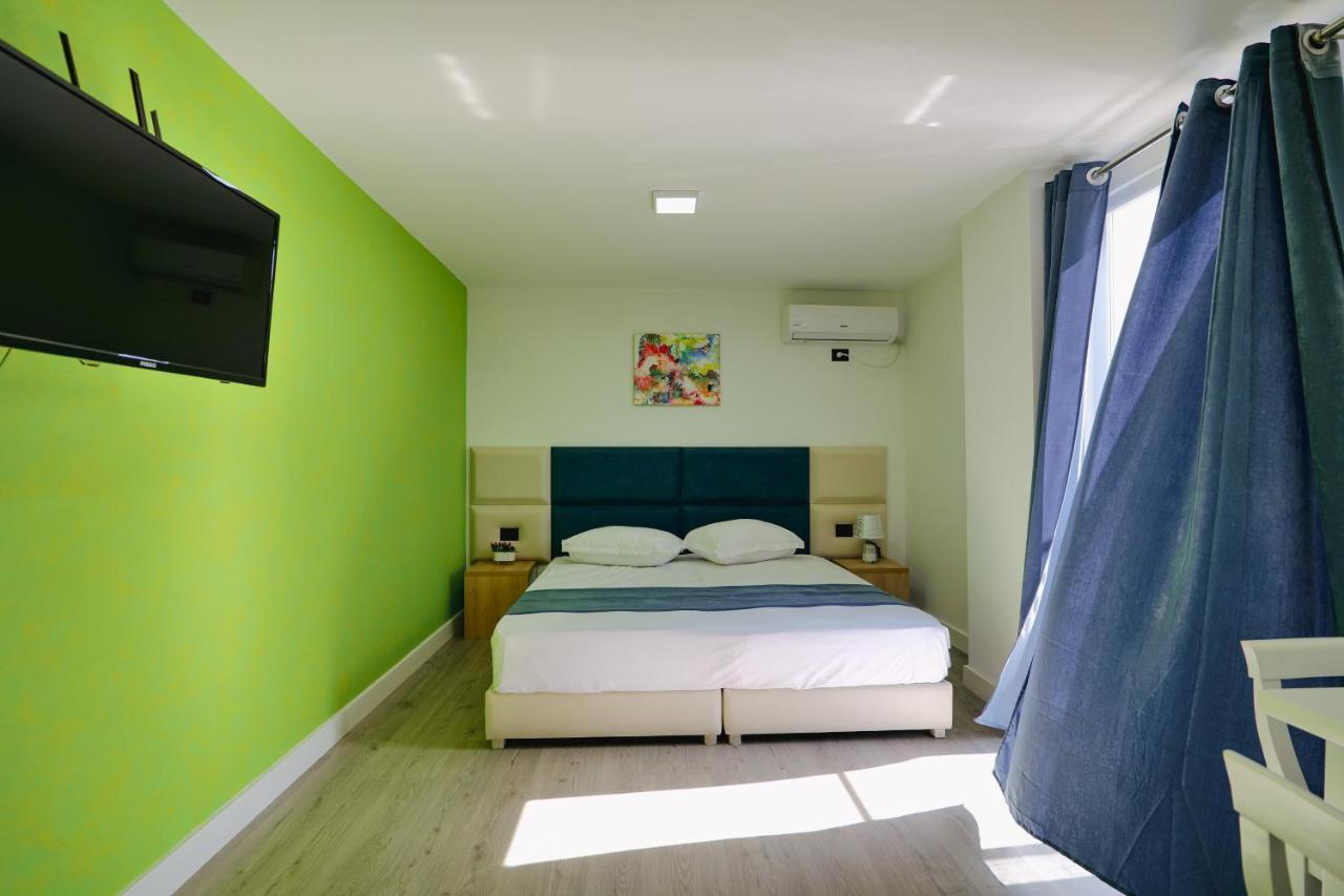 2E Apartments Sarandë Esterno foto