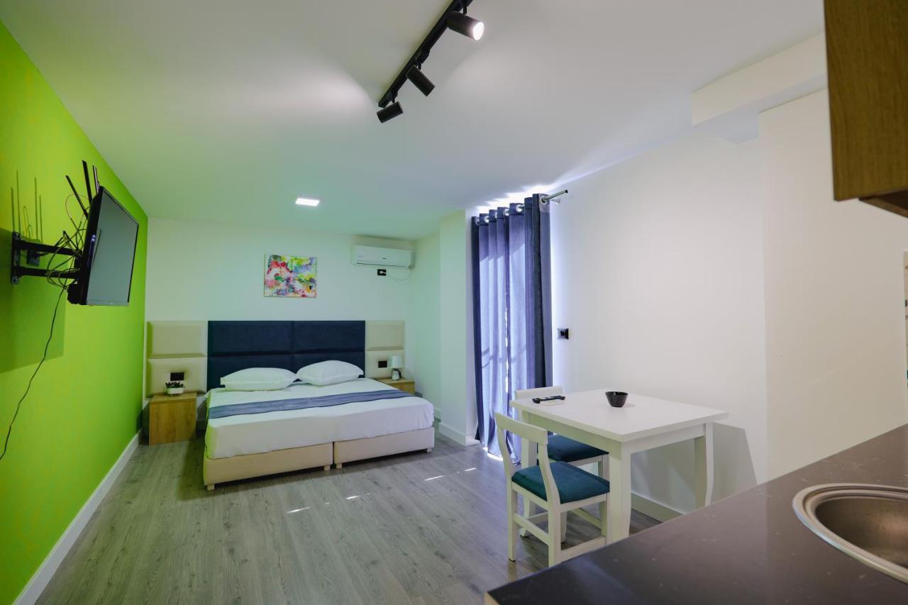 2E Apartments Sarandë Esterno foto